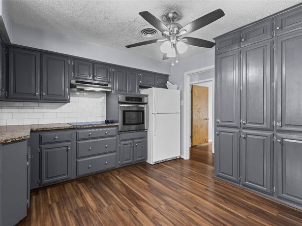 1809 Westway Avenue, Garland TX 75042