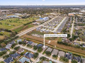2010 Lincoln Crest Way, Sugar Land TX 77498