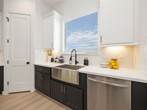 7805 Amelia Road B, Houston TX 77055