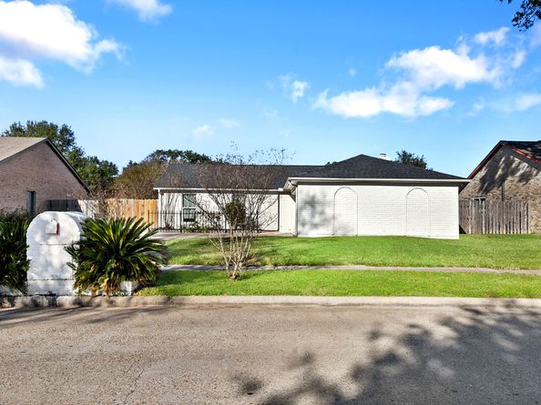 4903 Cairnleigh Drive, Houston TX 77084