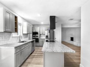 4903 Cairnleigh Drive, Houston TX 77084