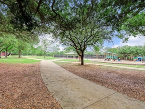 7622 Richmond Avenue, Houston TX 77063