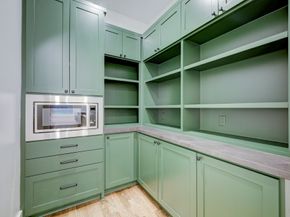 1614 Woodcrest Drive, Houston TX 77018