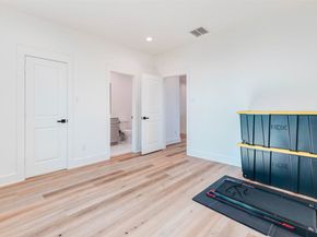 1307 E 27th Street A, Houston TX 77009