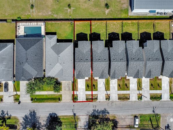 6322 Milwee Street B, Houston TX 77092