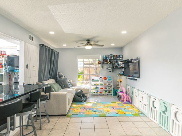 7965 Kendalia Drive, Houston TX 77036