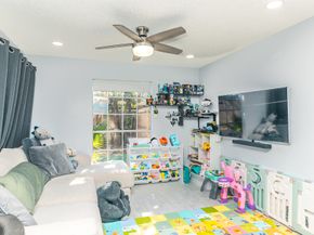 7965 Kendalia Drive, Houston TX 77036