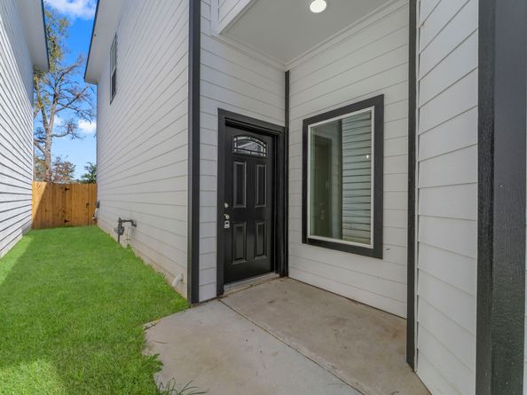 8155 Crestview Drive, Houston TX 77028