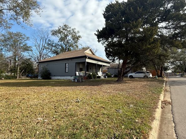 412 Waco Street, Conroe TX 77301