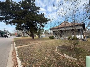 412 Waco Street, Conroe TX 77301