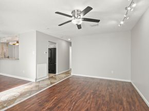 35 N Wavy Oak Circle, The Woodlands TX 77381