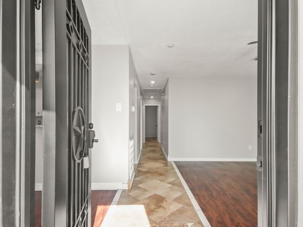 35 N Wavy Oak Circle, The Woodlands TX 77381