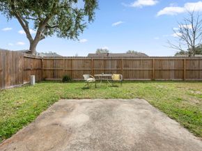 2327 Colonial Ridge Drive, Friendswood TX 77546