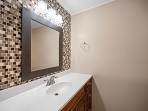 2327 Colonial Ridge Drive, Friendswood TX 77546