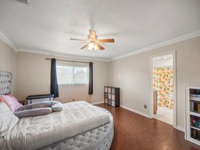 2327 Colonial Ridge Drive, Friendswood TX 77546