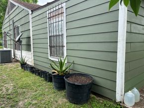 2836 Cochran Street, Houston TX 77009