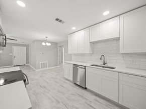 618 Hoffman Street, Houston TX 77020