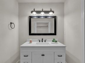 5502 Hewitt Dr Drive, Houston TX 77092