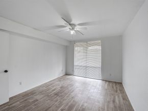 4643 Wild Indigo Street 414, Houston TX 77027