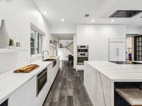 2114 Wroxton Road, Houston TX 77005