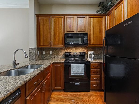 2400 Mccue Road 118, Houston TX 77056