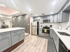 11507 Willwood Drive, Houston TX 77072