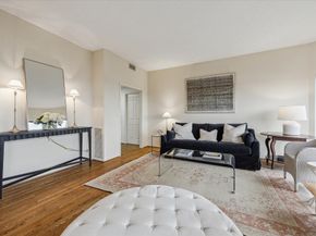 2001 Holcombe Boulevard 504, Houston TX 77030