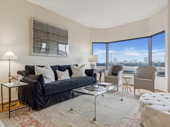 2001 Holcombe Boulevard 504, Houston TX 77030