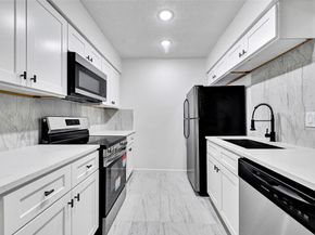 12040 Mighty Oak Drive, Houston TX 77066