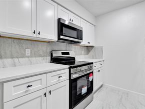 12040 Mighty Oak Drive, Houston TX 77066