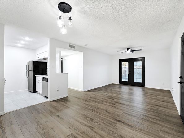 12040 Mighty Oak Drive, Houston TX 77066