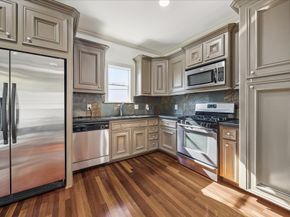 1325 Ashland Street, Houston TX 77008