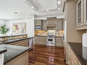 1325 Ashland Street, Houston TX 77008