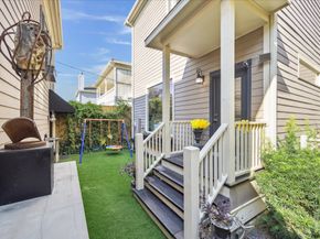 1325 Ashland Street, Houston TX 77008