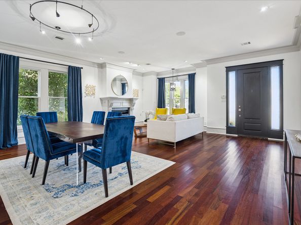 1325 Ashland Street, Houston TX 77008