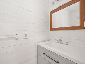 9350 Country Creek Dr 1, Houston TX 77036