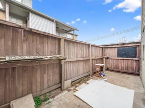 9350 Country Creek Dr 1, Houston TX 77036