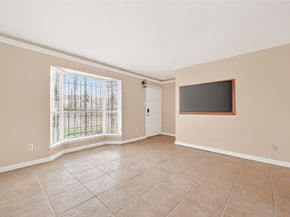 9350 Country Creek Dr 1, Houston TX 77036