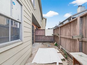 9350 Country Creek Dr 1, Houston TX 77036