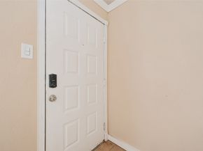 9350 Country Creek Dr 1, Houston TX 77036