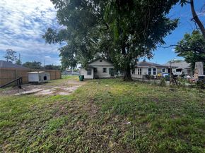 6015 Brady Street, Houston TX 77011