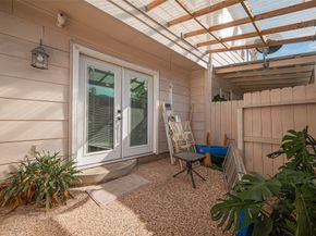 8478 Ariel St 61, Houston TX 77074