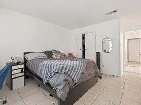 8478 Ariel St 61, Houston TX 77074