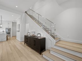 2114 Mcduffie Street, Houston TX 77019