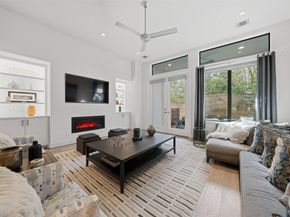 2114 Mcduffie Street, Houston TX 77019