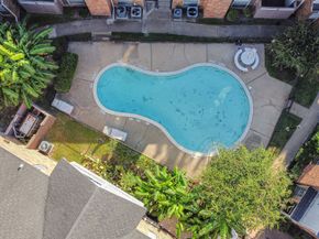 2626 Holly Hall Street 1207, Houston TX 77054