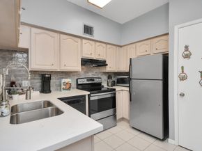 2626 Holly Hall Street 1207, Houston TX 77054