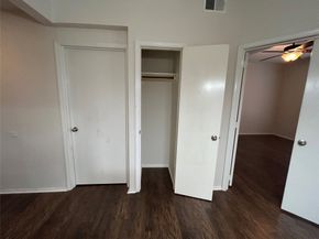 2213 S Braeswood Boulevard 12B, Houston TX 77030