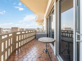 2016 Main Street 2305, Houston TX 77002