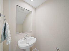 911 W 35th Street C, Houston TX 77018